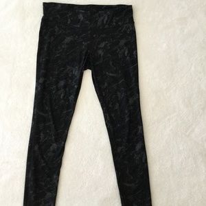 Kirkland Athletic Leggings